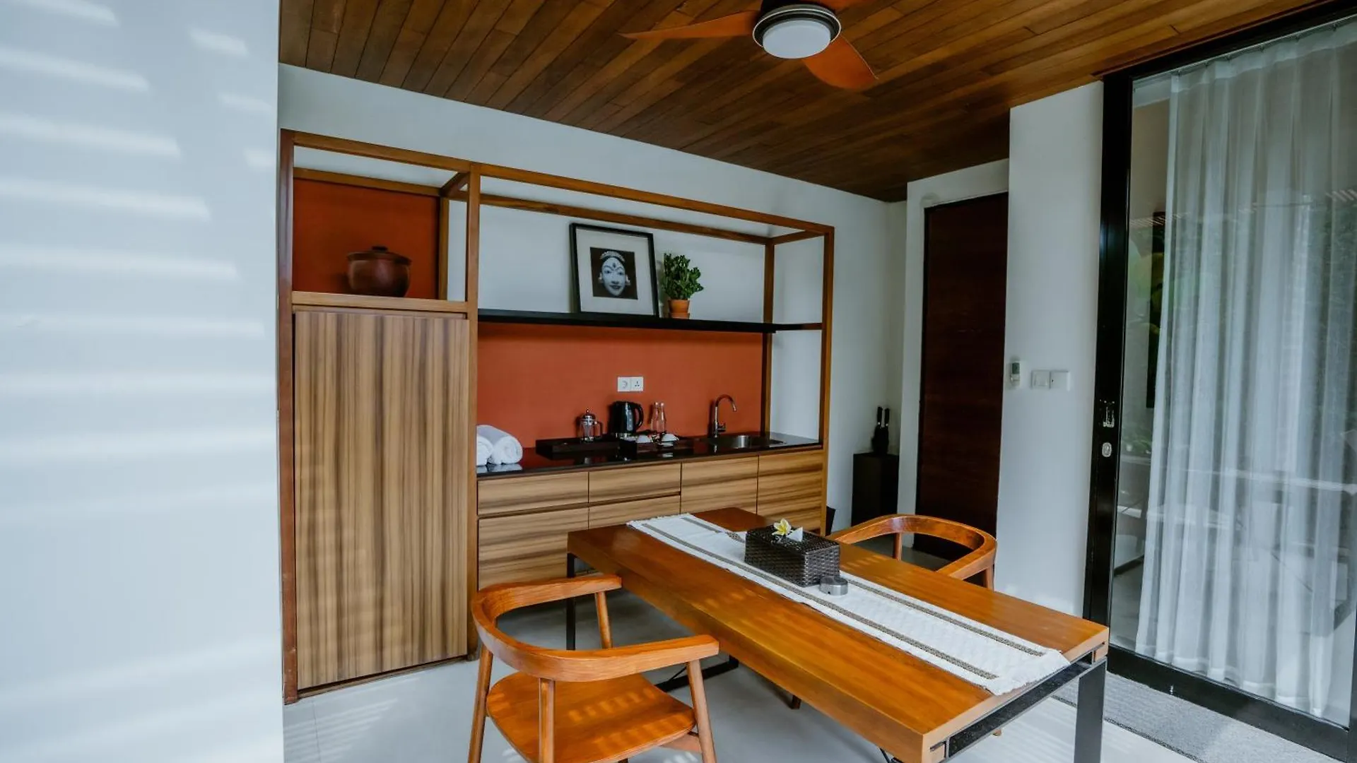 Abia Villa Legian